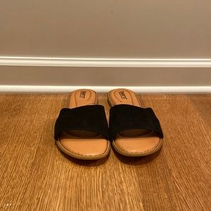 New flats black and nude